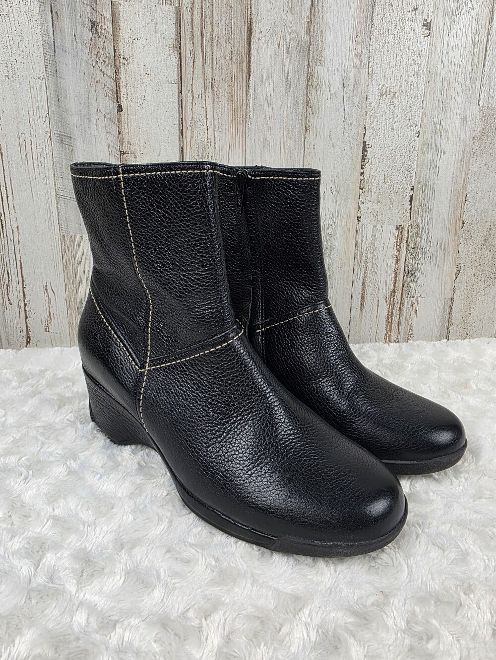 Nurture Black Leather Wedge Ankle Booties Size 6